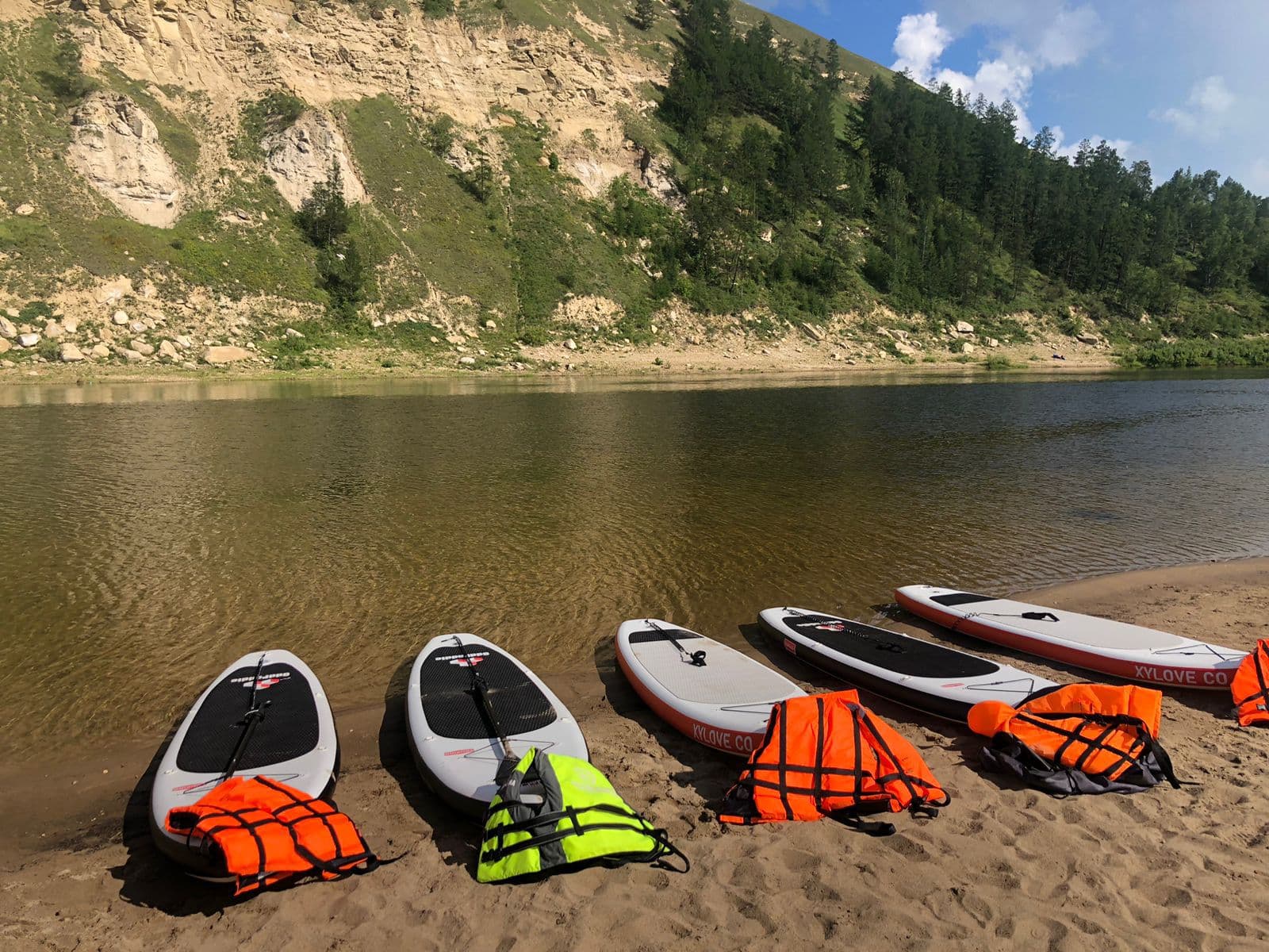 Харама Хайа: SUP-доски у реки